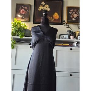 Old Navy Black Satin V-Neck Slip Midi Dress 🖤✨